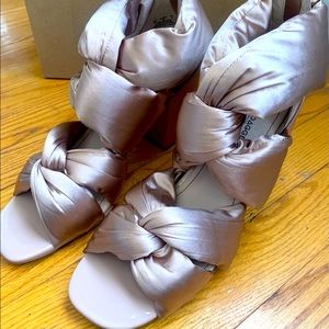 Puffy Knotted Strap Sandal Nude